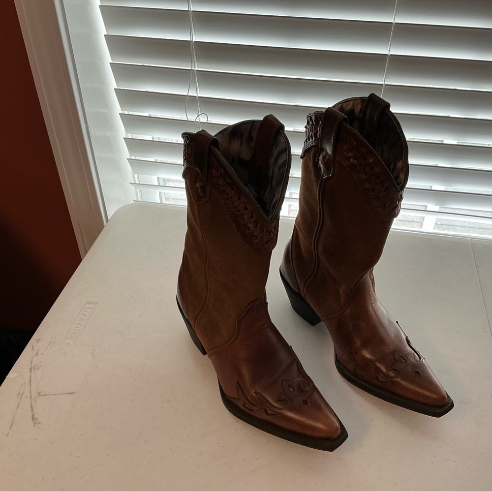 dingo Brown Leather Western Ankle Boots with Braided Shaft